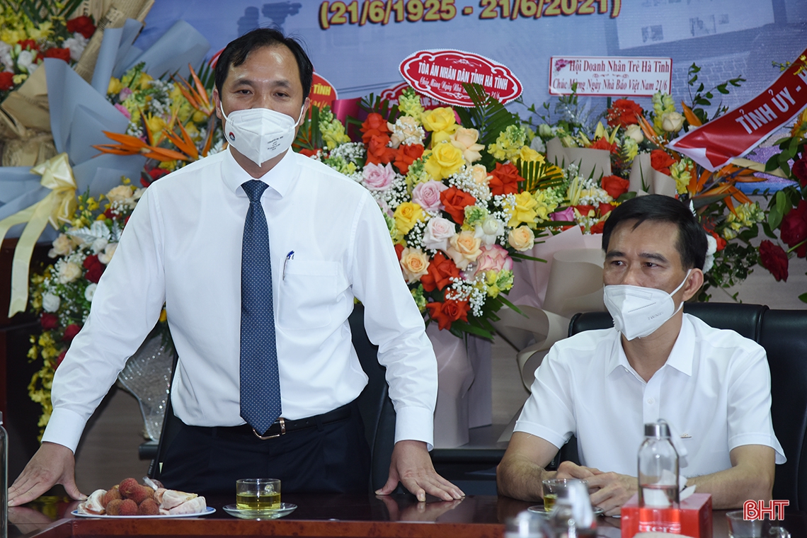 Bí thư Tỉnh ủy Hà Tĩnh: Các cơ quan báo chí phải xứng đáng là cầu nối “ý Đảng - lòng dân”