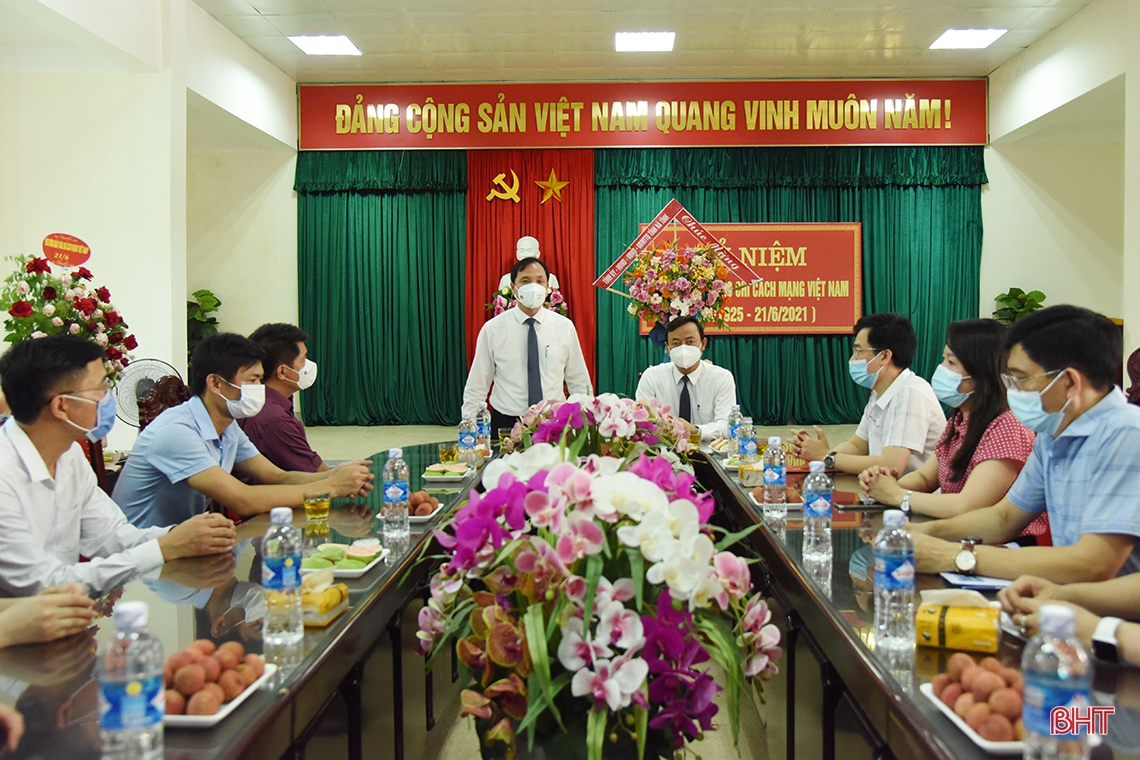 Bí thư Tỉnh ủy Hà Tĩnh: Các cơ quan báo chí phải xứng đáng là cầu nối “ý Đảng - lòng dân”