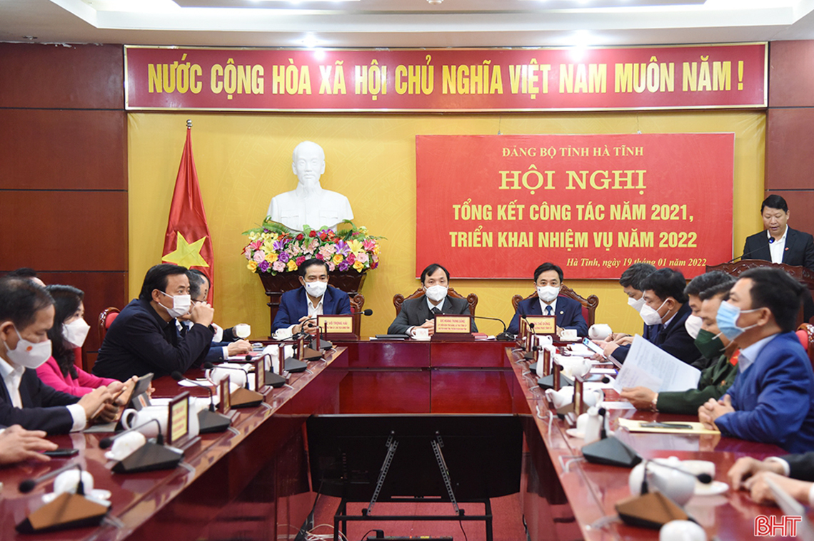Đổi mới phương thức lãnh đạo của Đảng, điều hành của chính quyền để thực hiện tốt nhiệm vụ năm 2022