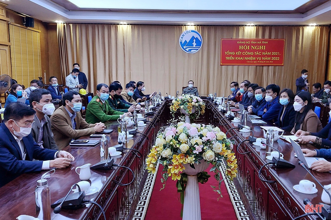 Đổi mới phương thức lãnh đạo của Đảng, điều hành của chính quyền để thực hiện tốt nhiệm vụ năm 2022