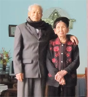 Ông Lộc, bà Tương luôn là tấm gương cho con cháu học tập.