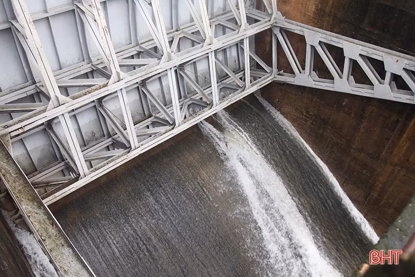 Điều chỉnh vận hành, điều tiết hồ chứa nước Kẻ Gỗ phù hợp với thực tế