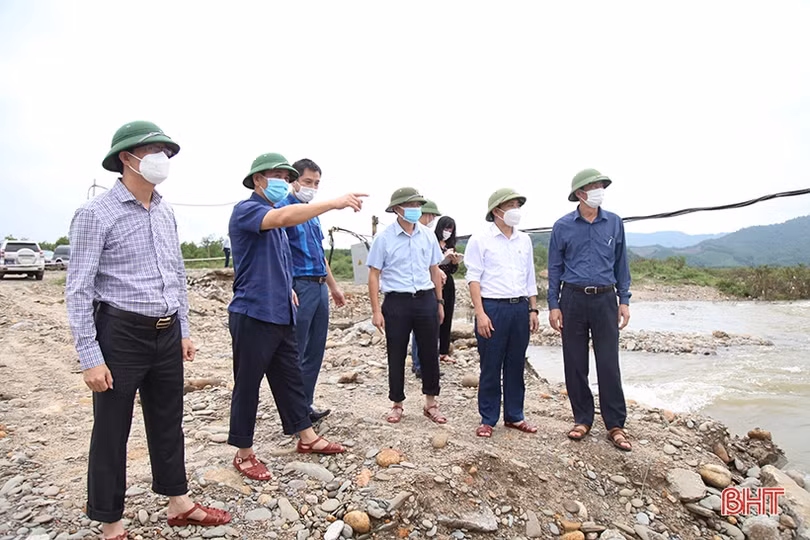 Bão số 8 rất mạnh, Hà Tĩnh cần tập trung ứng phó với tinh thần cao nhất