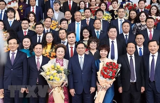 Thủ tướng: Khẩn trương, tập trung hỗ trợ thúc đẩy sản xuất kinh doanh