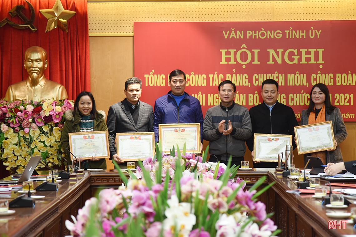 Văn phòng Tỉnh ủy Hà Tĩnh cần tiếp tục nâng cao hơn nữa năng lực, chất lượng tham mưu, phục vụ