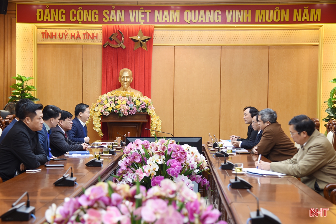 VietinBank trao hỗ trợ Hà Tĩnh hơn 41 tỷ đồng