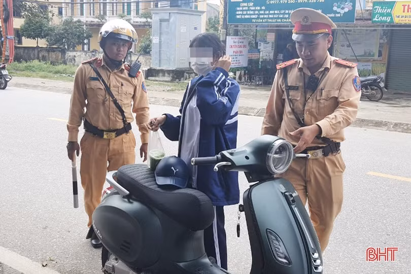 Công an Hương Khê xử phạt 67 tài xế nhí” vi phạm giao thông