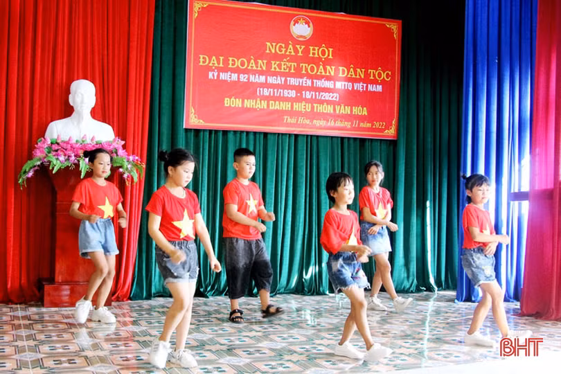 Ngày hội Đại đoàn kết ở thôn Thái Hòa, xã Phù Lưu 