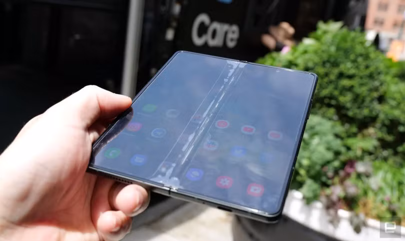 Những điểm trừ của smartphone màn hình gập