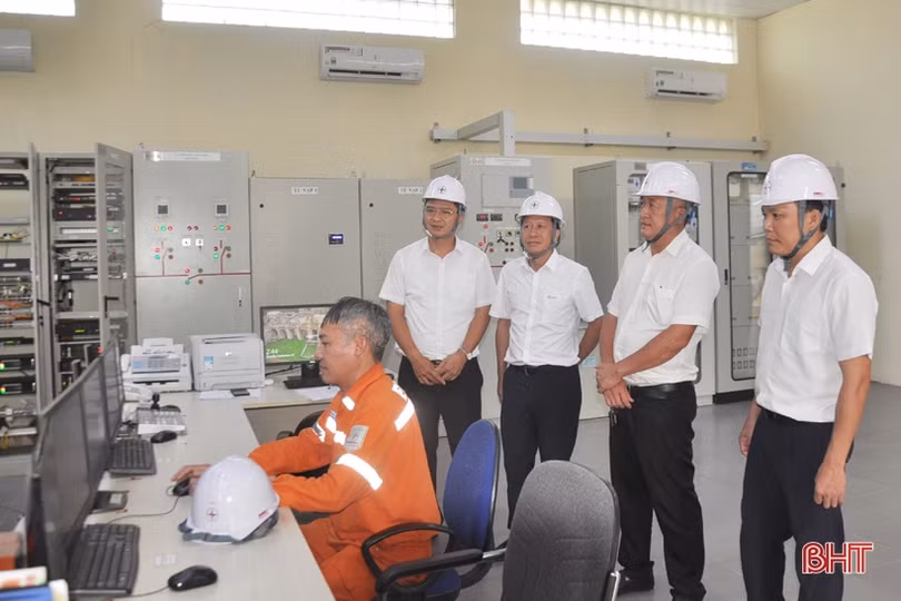 Chuyển đổi số trong vận hành hệ thống lưới điện 110kV ở Hà Tĩnh