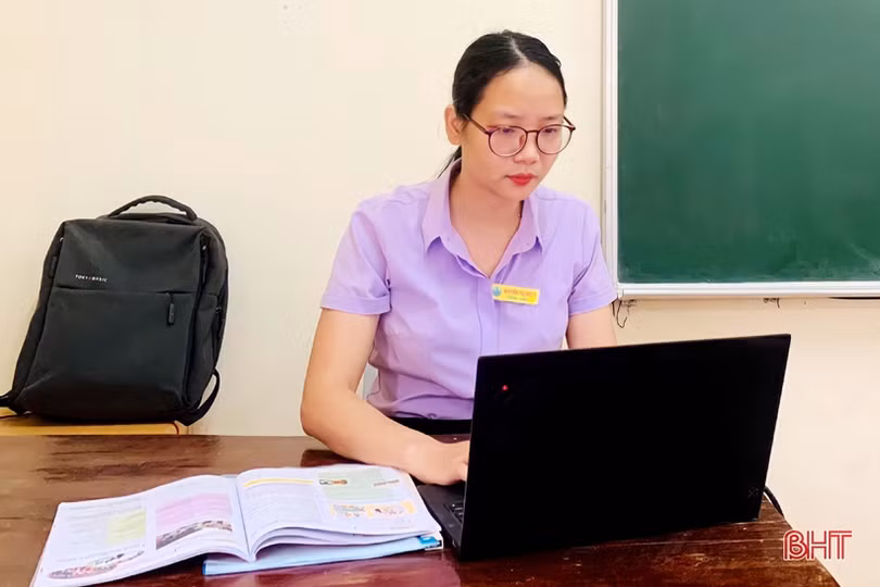 Cô giáo trường làng Hà Tĩnh được Trung ương Đoàn tuyên dương “Nhà giáo trẻ tiêu biểu
