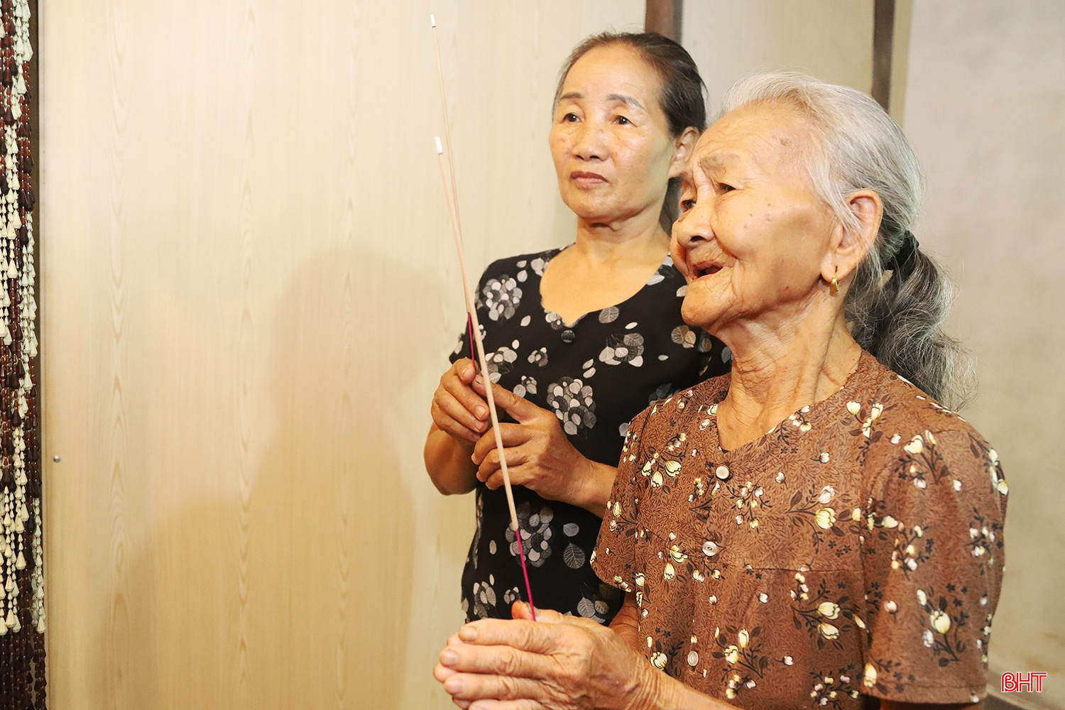 Suốt hàng chục năm qua, bà Xuân vẫn giữ trọn tình nghĩa với người chồng đã hy sinh.