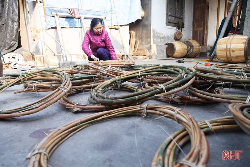 Làng trống lâu đời ở Hà Tĩnh vào mùa bận rộn nhất trong năm