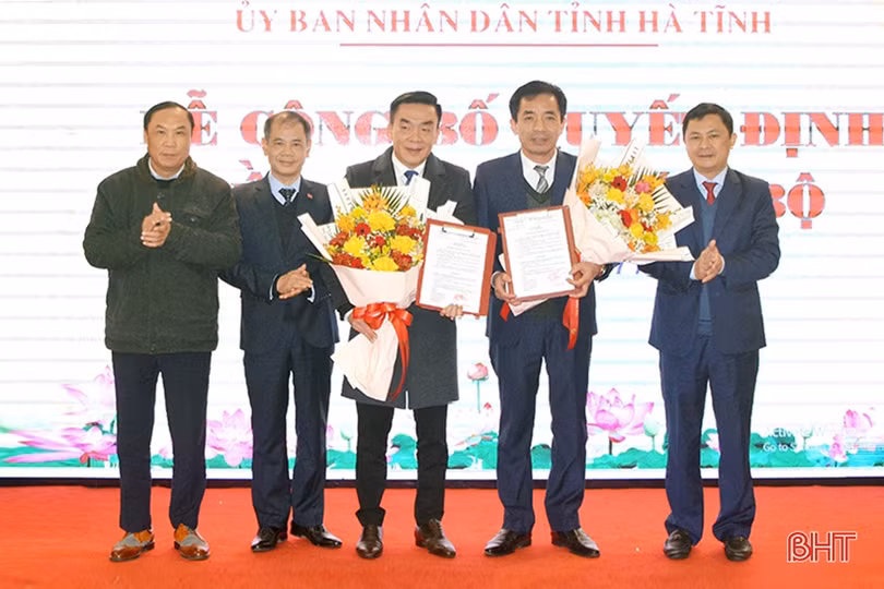 Công bố quyết định bổ nhiệm 2 Phó Giám đốc Sở Y tế Hà Tĩnh