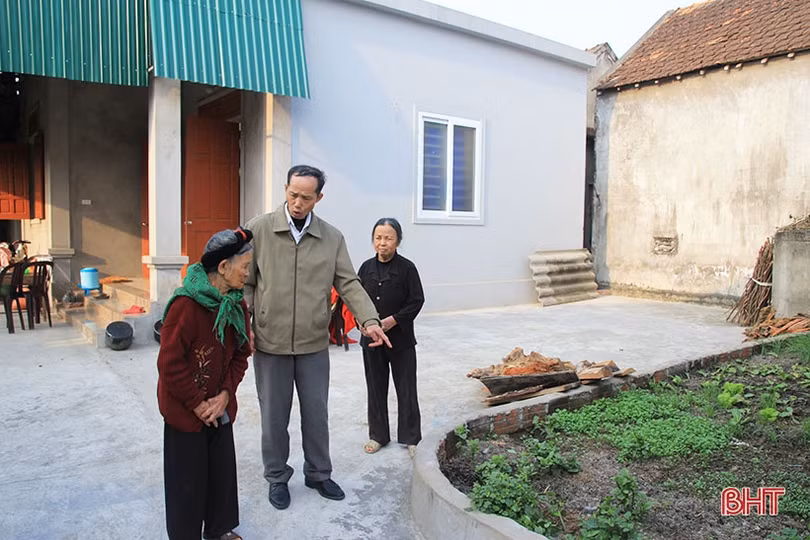 Vẹn tròn “2 vai” ở thôn gần 3.100 nhân khẩu của huyện ven biển Hà Tĩnh