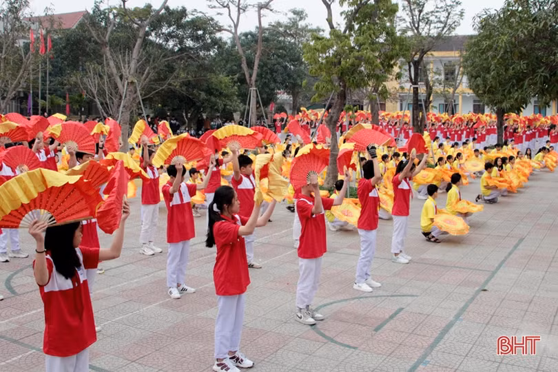 Hơn 1.500 VĐV tranh tài Đại hội Điền kinh - thể thao ngành Giáo dục TP Hà Tĩnh