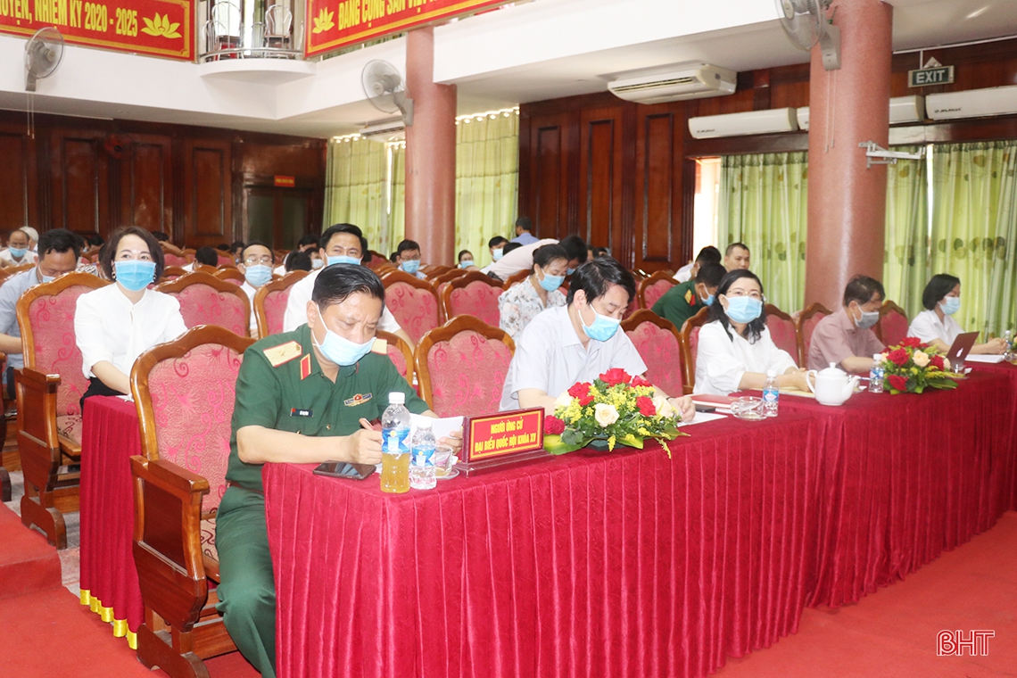 Nêu cao tinh thần, trách nhiệm của người đại biểu dân cử