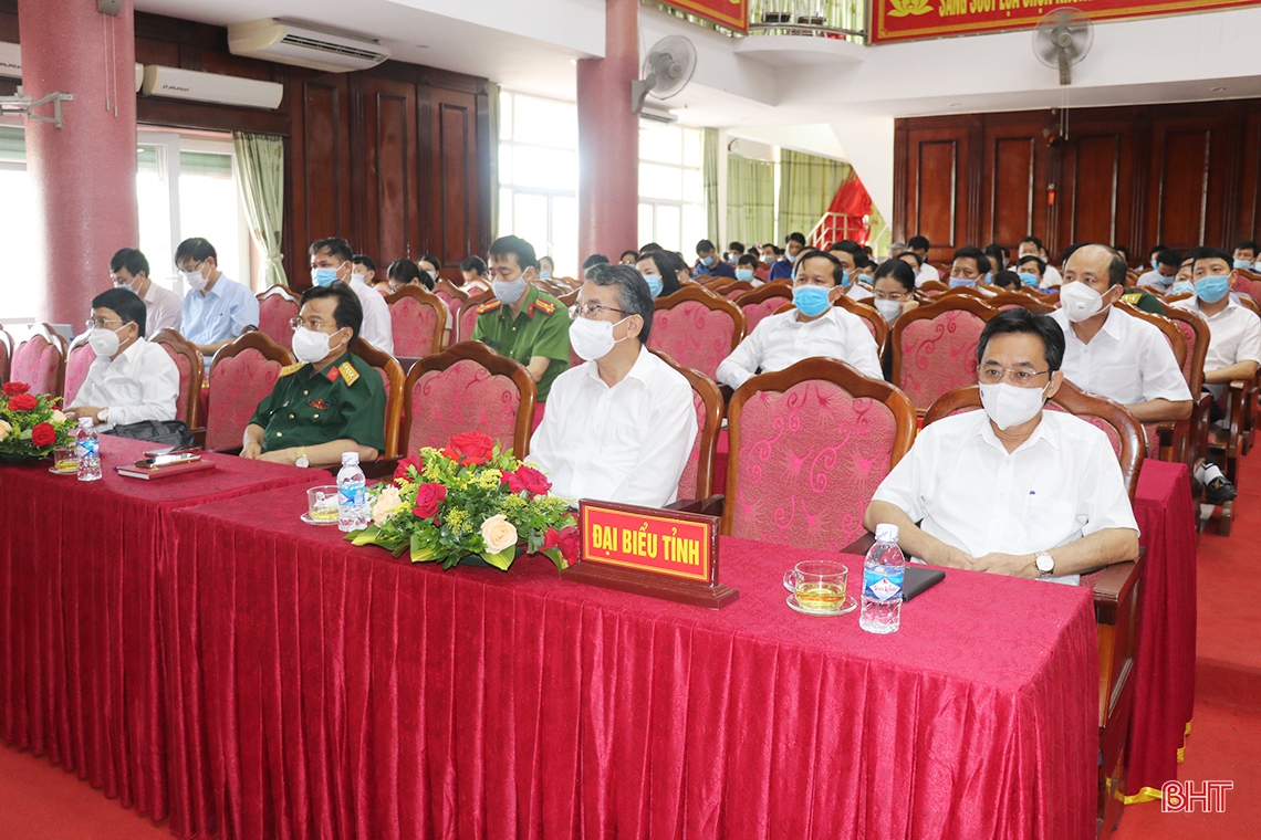 Nêu cao tinh thần, trách nhiệm của người đại biểu dân cử
