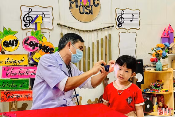 Đồng hành cùng học sinh từ những chỉ số sức khỏe đầu tiên