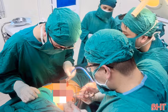Thuốc lá gây thêm gánh nặng cho xương khớp
