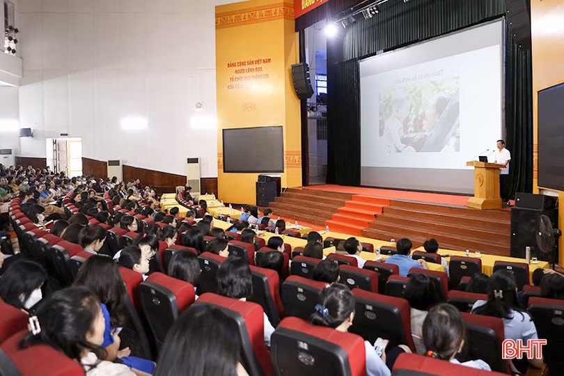 Hướng về cơ sở vì lợi ích thiết thực của đoàn viên