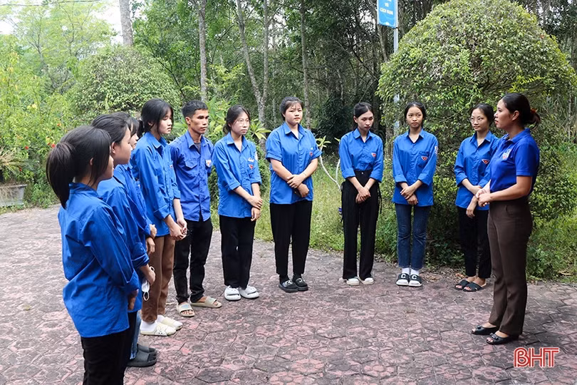 Trầm tích trên đồi Con Công