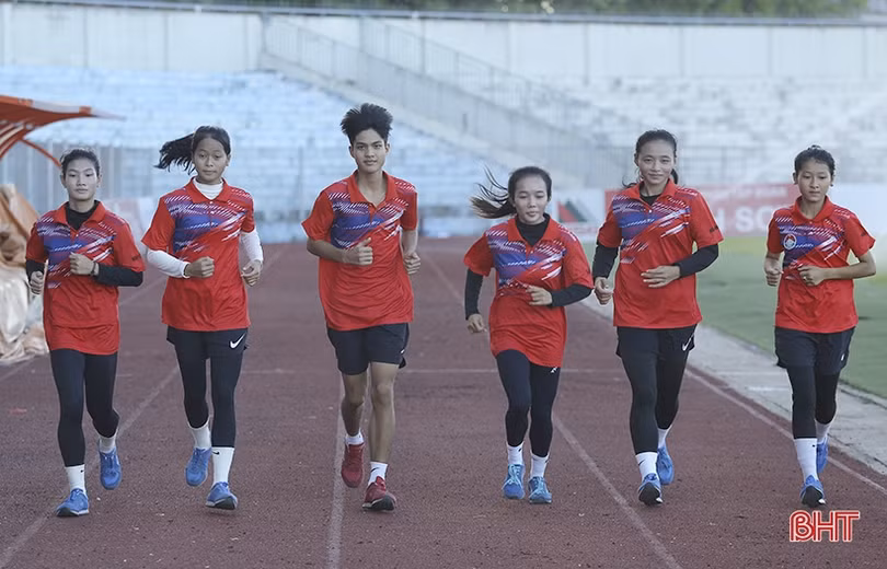 Điền kinh trẻ Hà Tĩnh: “Cái khó” không bó “cái khôn”