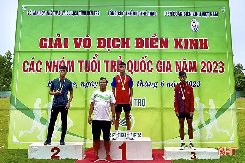 Điền kinh trẻ Hà Tĩnh: “Cái khó” không bó “cái khôn”