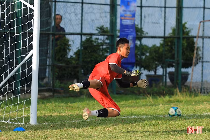 U13 Hồng Lĩnh Hà Tĩnh tập nhẹ trước trận chung kết gặp Sông Lam Nghệ An