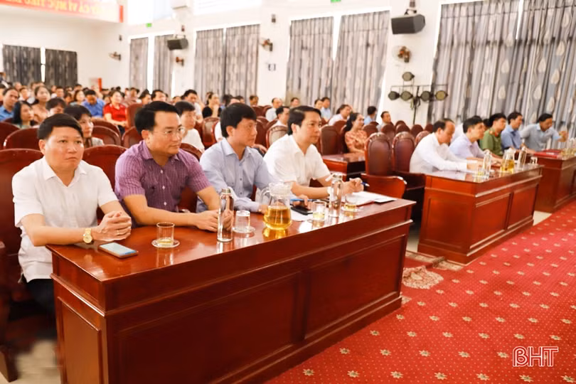 Giúp cán bộ chủ chốt ở Hương Sơn phát huy giá trị Chủ nghĩa Mác-Lênin, tư tưởng Hồ Chí Minh