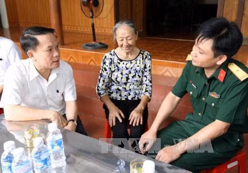 gan bien ten duong nha bao liet sy tran kim xuyen tai ha tinh