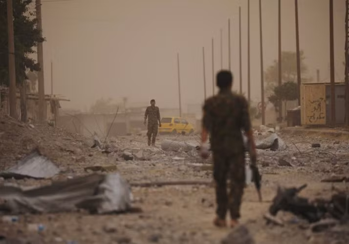 photo duong toi thu do raqqa cua to chuc nha nuoc hoi giao is