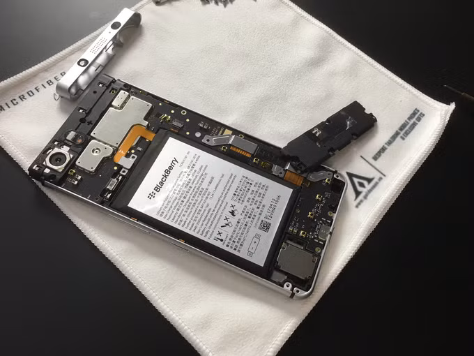 mo bung smartphone manh nhat cua blackberry tai viet nam