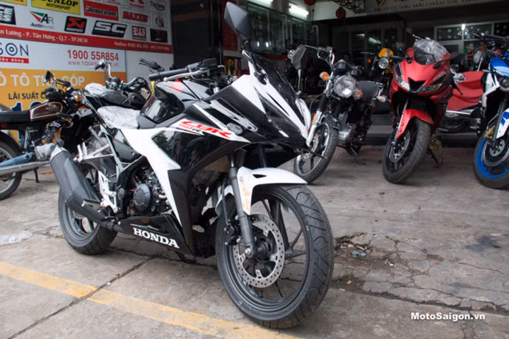 hinh anh honda cbr150r 2017 dau tien ve viet nam voi muc gia hap dan