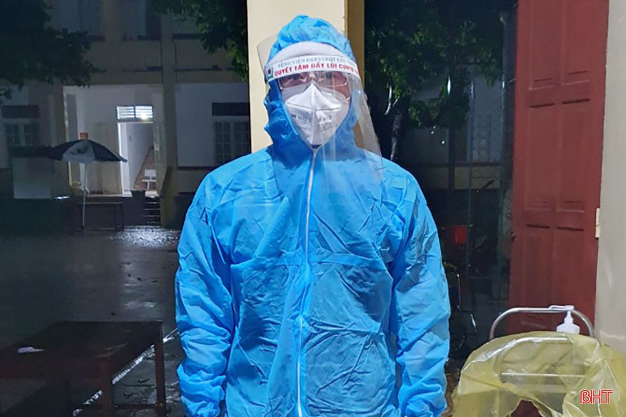 Những “pháo đài” chống dịch Covid-19 ở Hà Tĩnh (bài 2): “Chiến đấu” vòng trong - y, bác sỹ và bệnh nhân chung một chiến hào