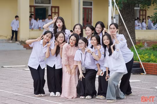 Khoảnh khắc rạng rỡ ngày khai giảng