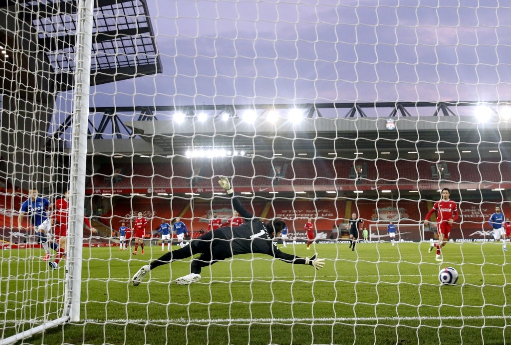 Liverpool thua trận thứ tư liên tiếp ở Premier League