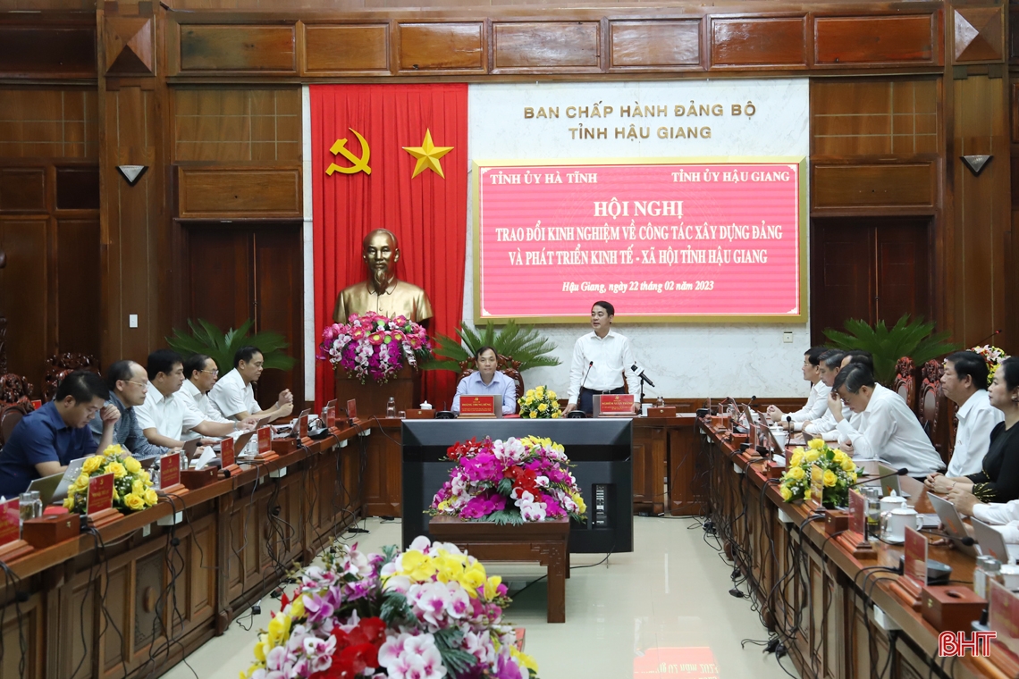 Hà Tĩnh - Hậu Giang chia sẻ kinh nghiệm trên nhiều lĩnh vực