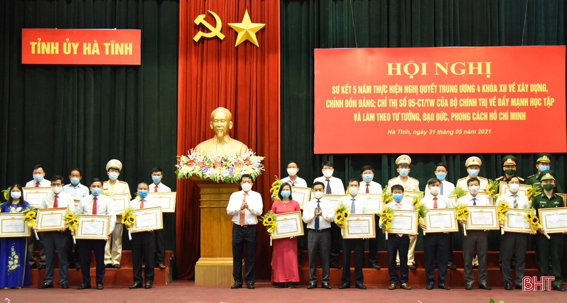 Hà Tĩnh tiếp tục triển khai nghiêm túc, hiệu quả Nghị quyết Trung ương 4 gắn với Chỉ thị 05 của Bộ Chính trị