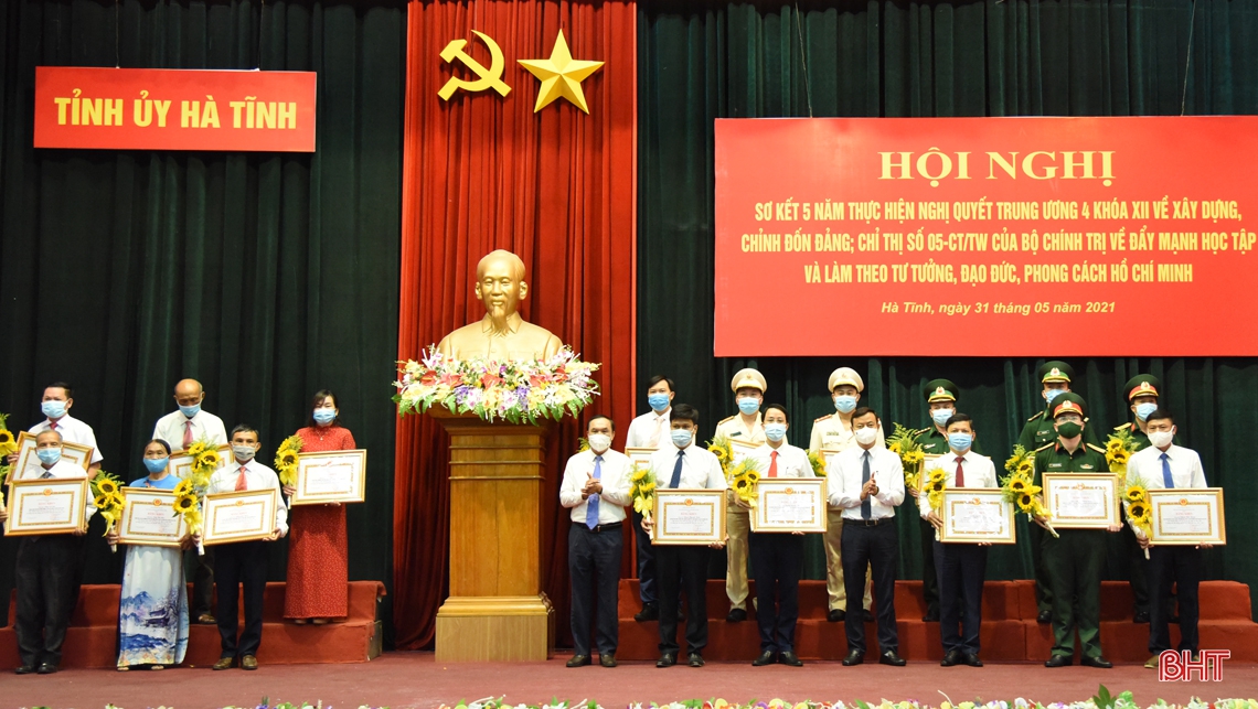 Hà Tĩnh tiếp tục triển khai nghiêm túc, hiệu quả Nghị quyết Trung ương 4 gắn với Chỉ thị 05 của Bộ Chính trị
