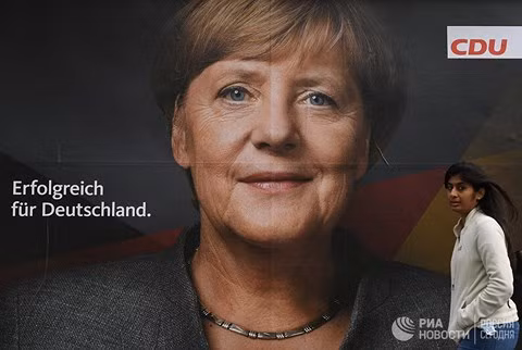 vi sao nguoi duc muon ba merkel ra di