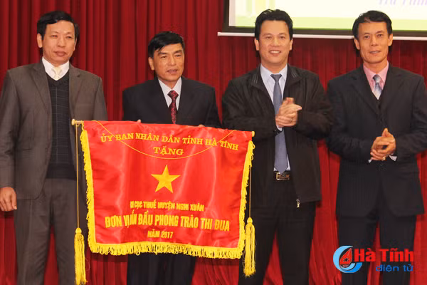 nganh thue can dat muc tieu thu vuot du toan 10 trong nam 2018
