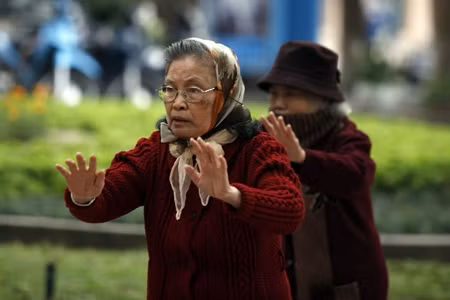 mua lanh nguoi benh tang huyet ap can chu y