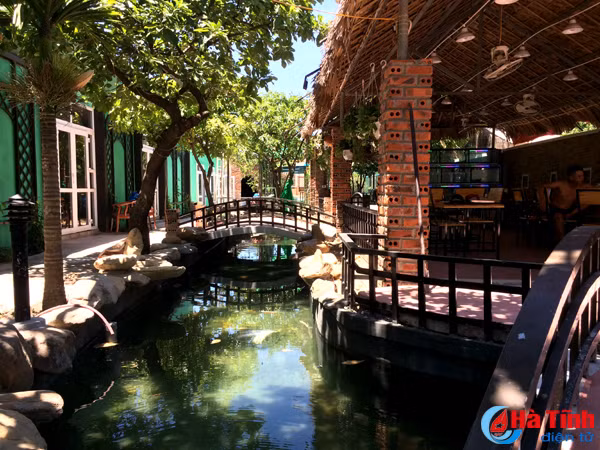 cuoc song sau gio tan ca cua nhung cong nhan o vung ang