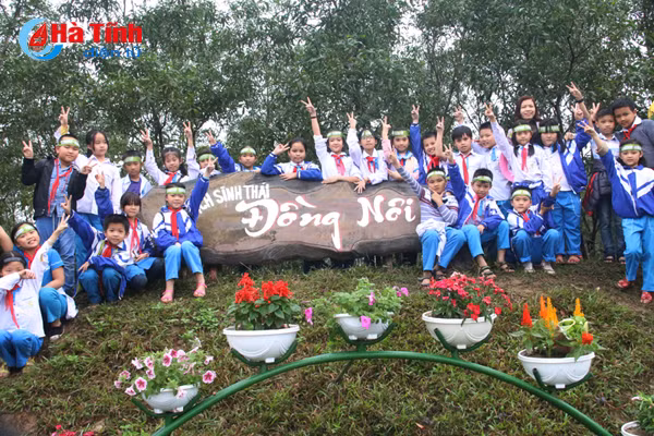 photo hang ngan hoc sinh tp vinh thoa thich voi dong noi