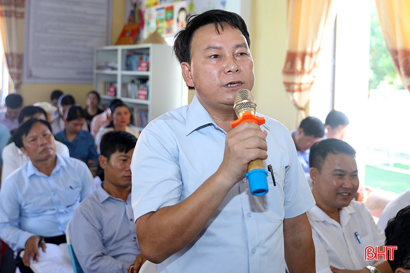 Ông Lê Văn Nga - Bí thư Đảng ủy phường Kỳ Thịnh đề nghị nâng cấp cơ sở hạ tầng tại các khu tái định cư trên địa bàn thị xã Kỳ Anh.