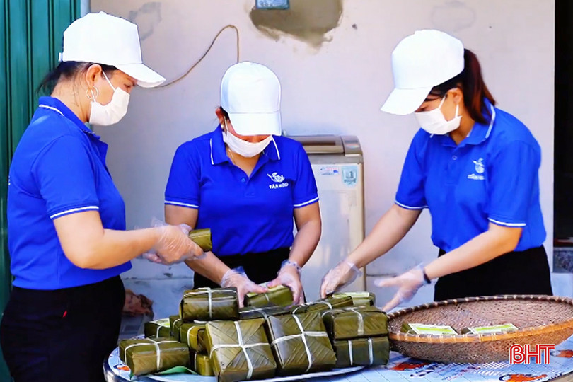 Trung bình mỗi năm, THT sản xuất bánh chưng, bánh tét Tân Hưng sản xuất khoảng 20-25 nghìn chiếc bánh.