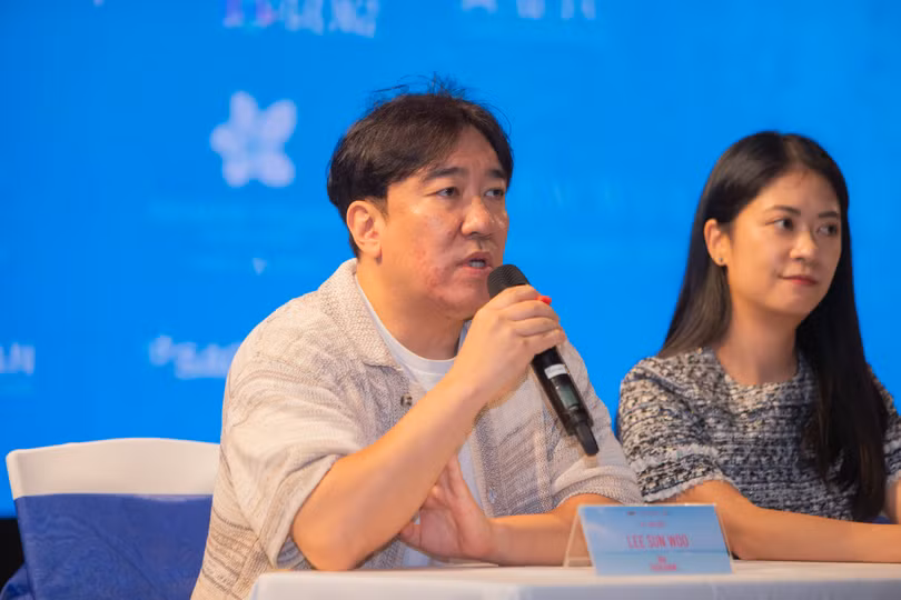 Ông Lee Sun Woo, đại diện đài JTBC hy vọng sẽ bắt tay với nhà sản xuất Việt, thực hiện nhiều chương trình truyền hình.