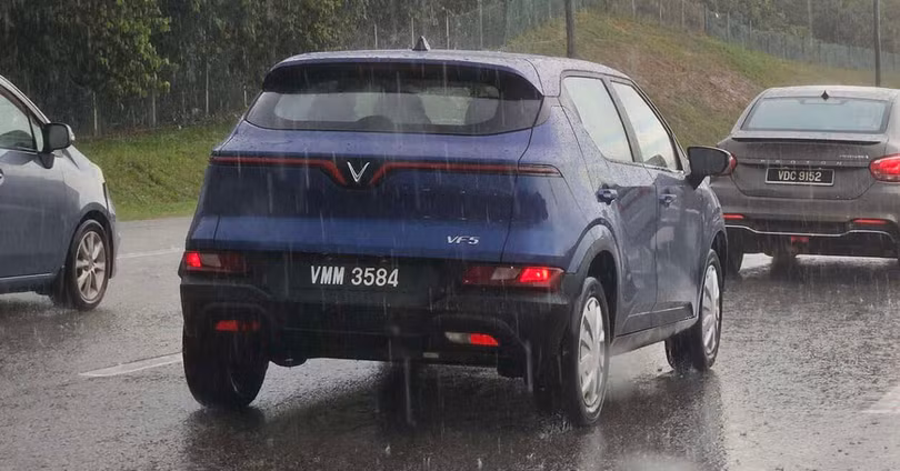VinFast VF5 bị bắt gặp tại Malaysia.