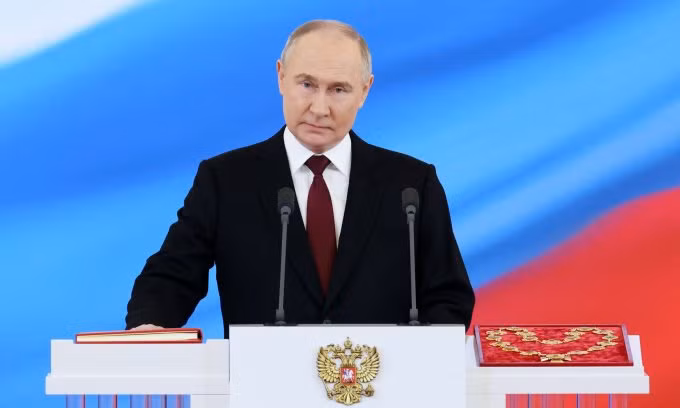 putin-nham-chuc-2024-1-2158-1715077124.jpg